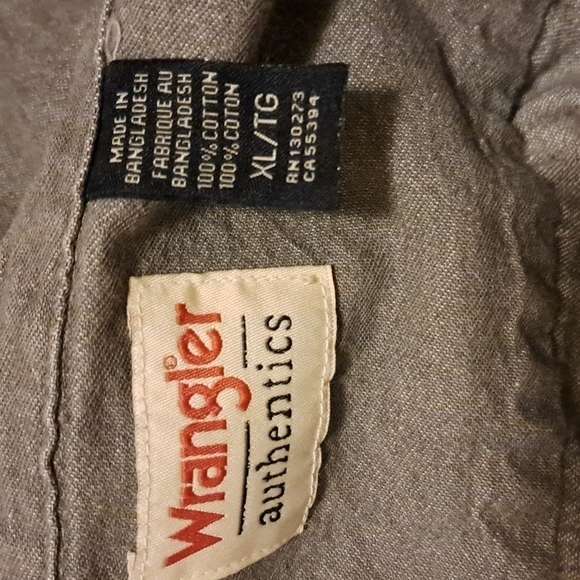 Wrangler authentic button Down shirt XL - Picture 5 of 5